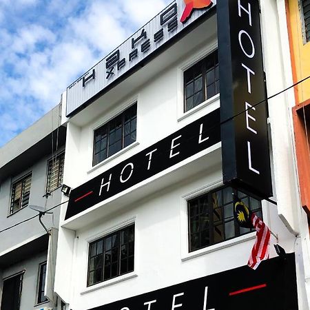 Hotel Hako Xpress Tmn Skudai Baru Exterior foto